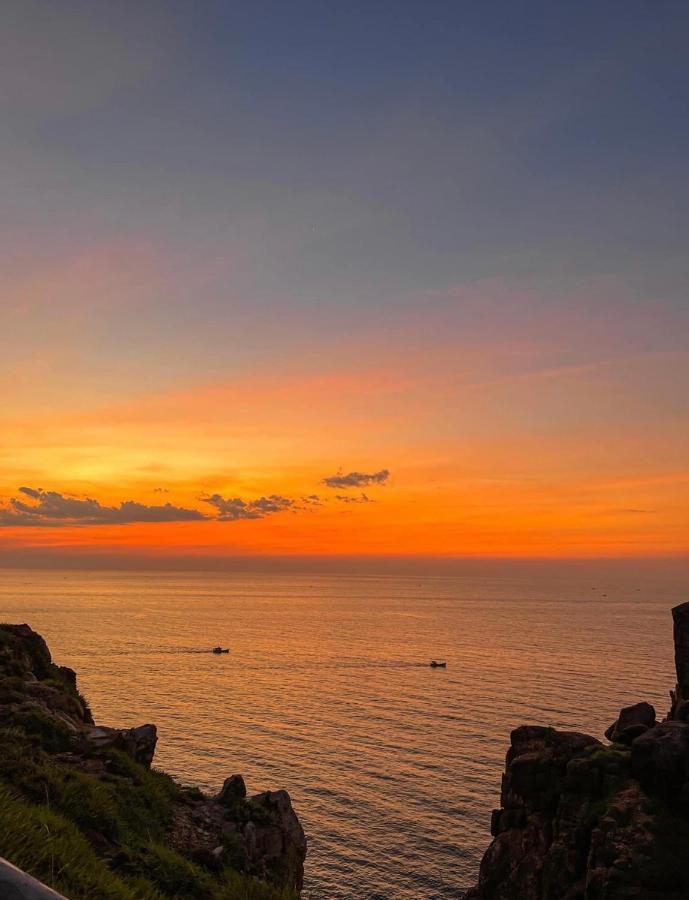 Khach San Nghinh Phong Beach Туихоа Экстерьер фото
